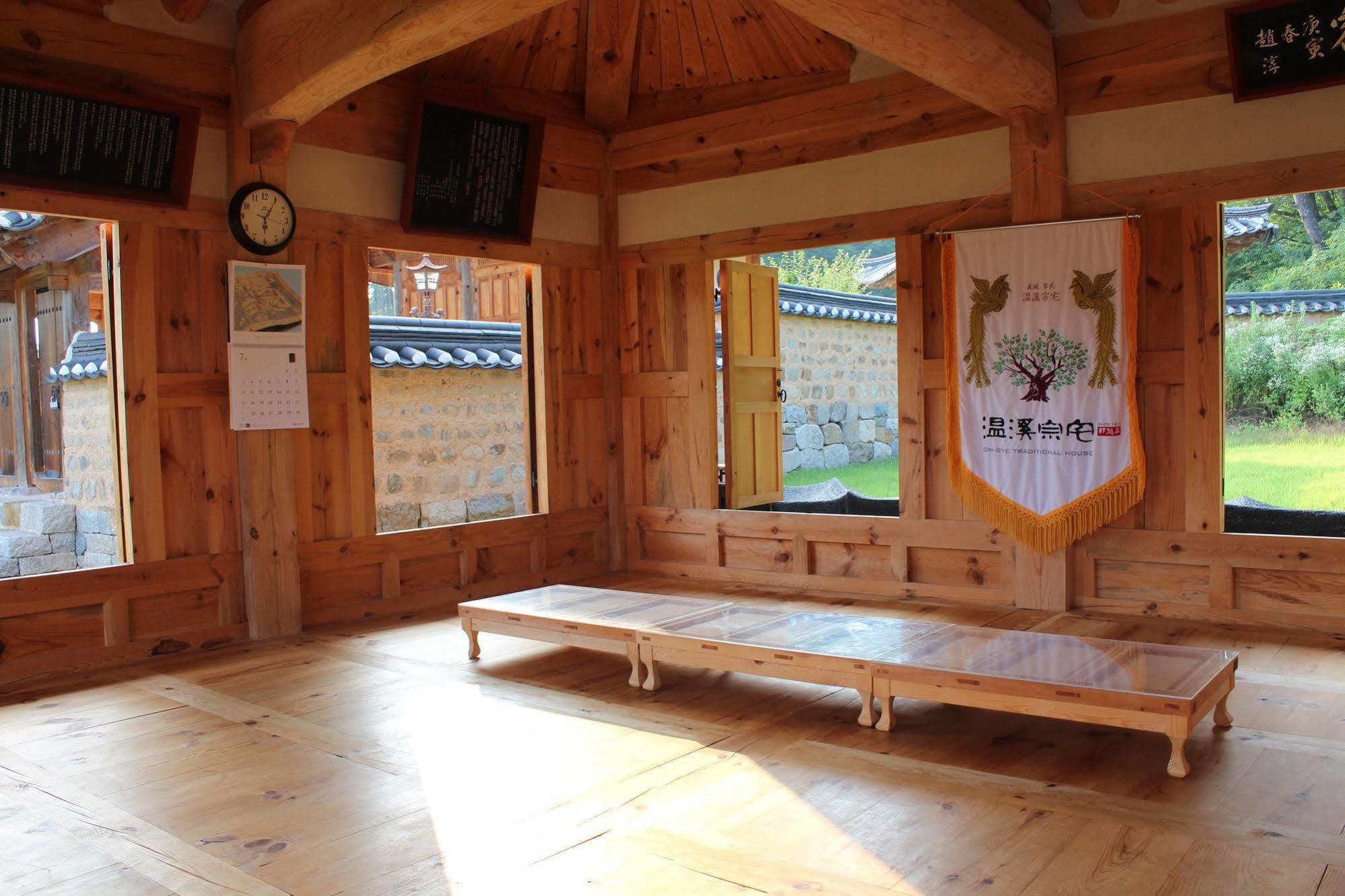 Ongye Jongtaek Hotel Andong Exterior photo